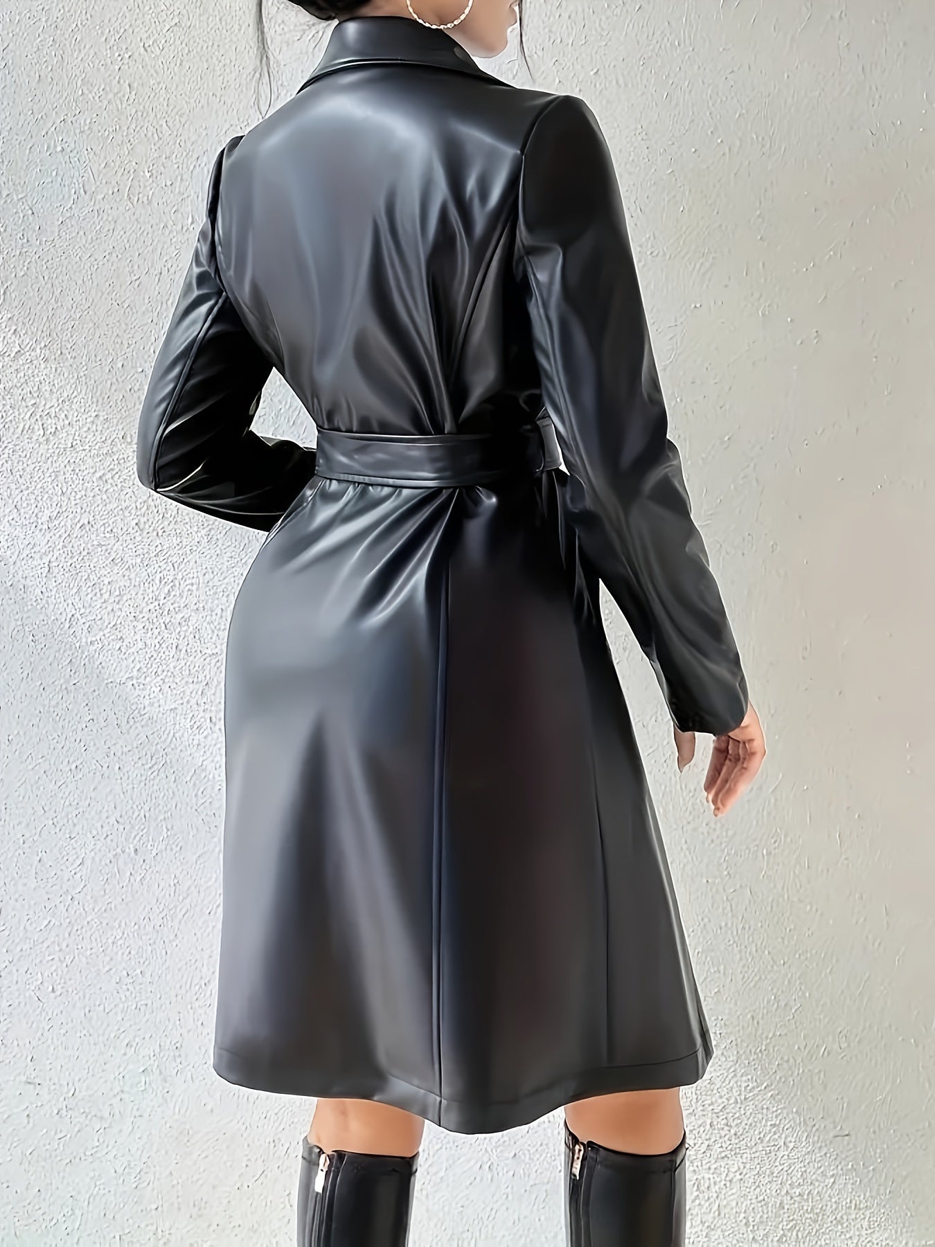La Dominante – Belle & Lace