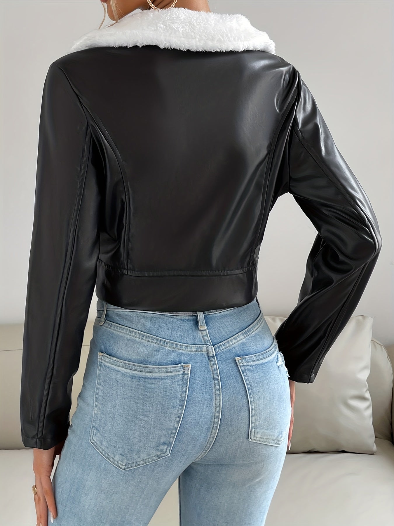 La Rebelle – Belle & Lace
